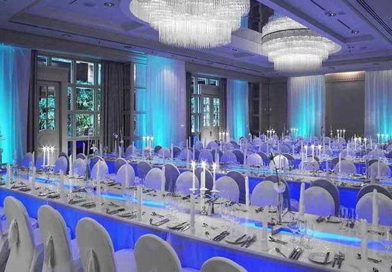Renaissance Zurich Hotel Opfikon-Glattbrugg Ресторант снимка